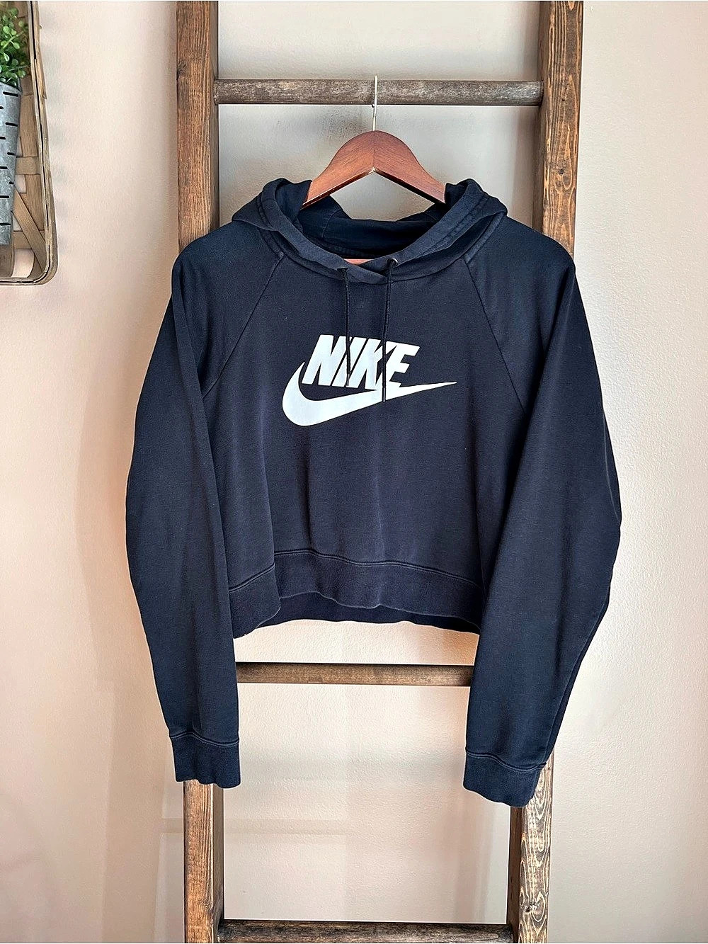 Nike Sportswear Club Fleece Cropped Hoodie Size Large
